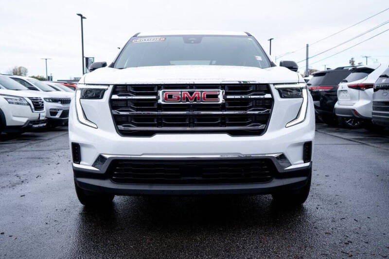 2025 GMC Acadia Elevation