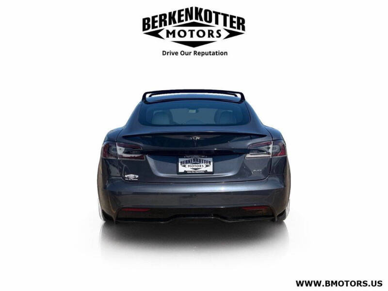 2022 Tesla Model S Plaid