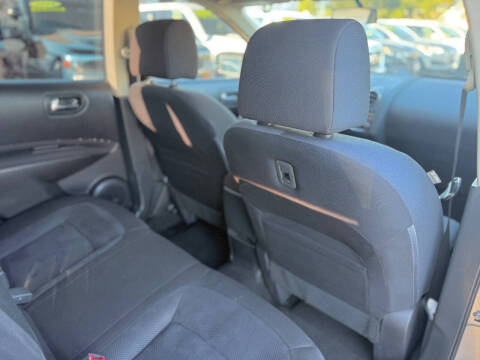 2015 Nissan Rogue Select S