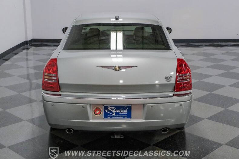 2005 Chrysler 300 C