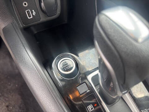 2020 Nissan Versa SR