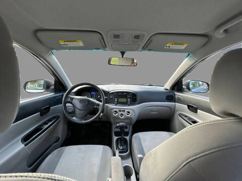 2011 Hyundai Accent GLS