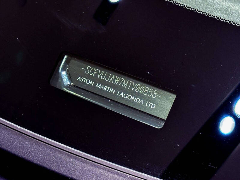 2021 Aston Martin DBX