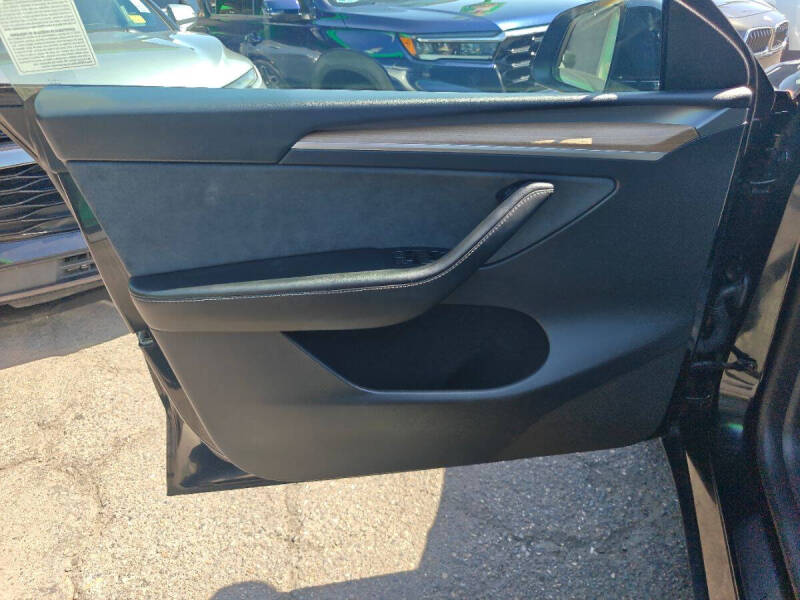 2024 Tesla Model Y Long Range