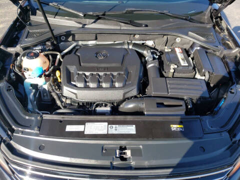 2018 Volkswagen Passat 2.0T R-Line