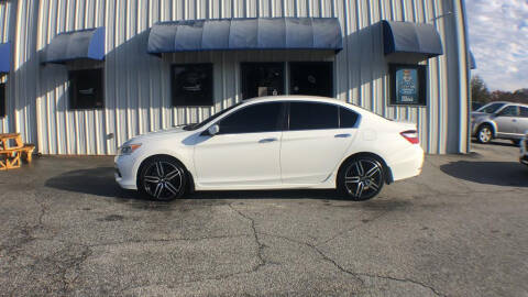 2017 Honda Accord for sale at Wholesale Outlet in Roebuck SC