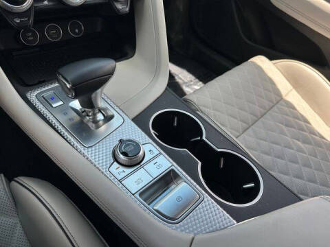 2023 Genesis G70