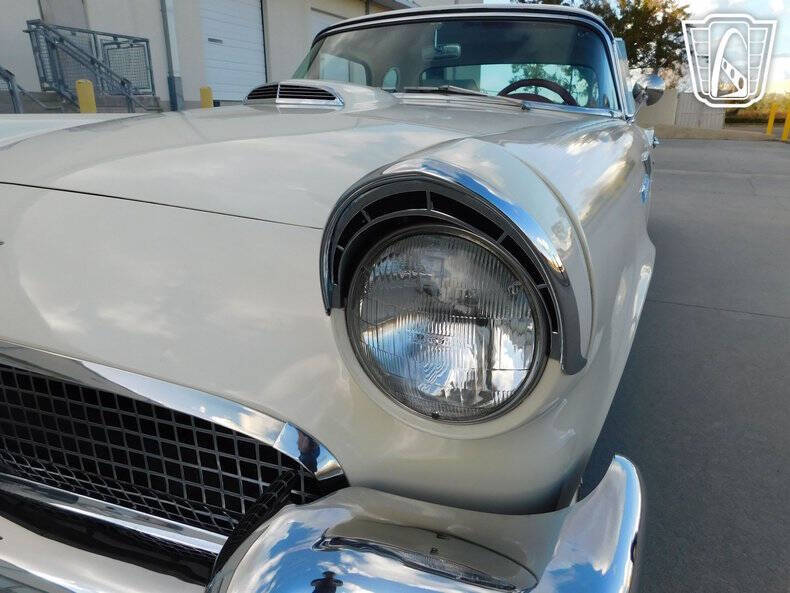 1957 Ford Thunderbird