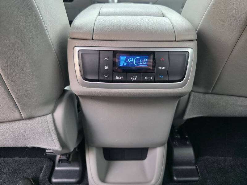 2016 Toyota Highlander LE Plus