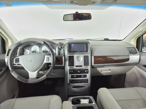 2009 Chrysler Town and Country Touring