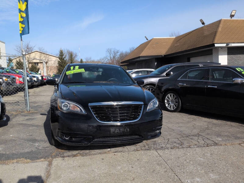 2013 Chrysler 200 Touring