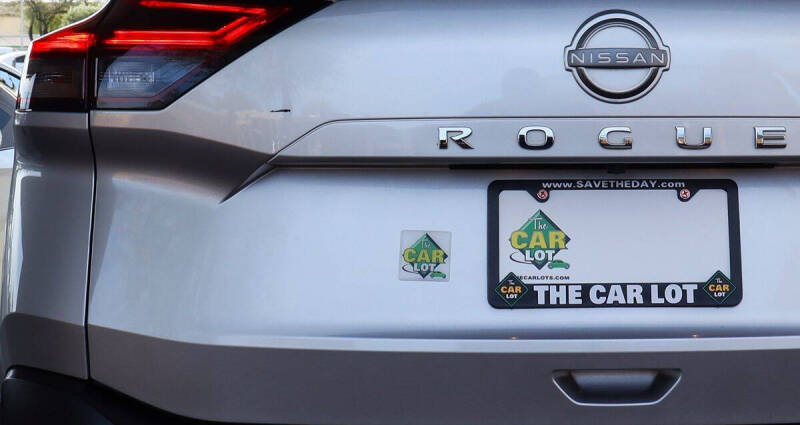 2023 Nissan Rogue SV