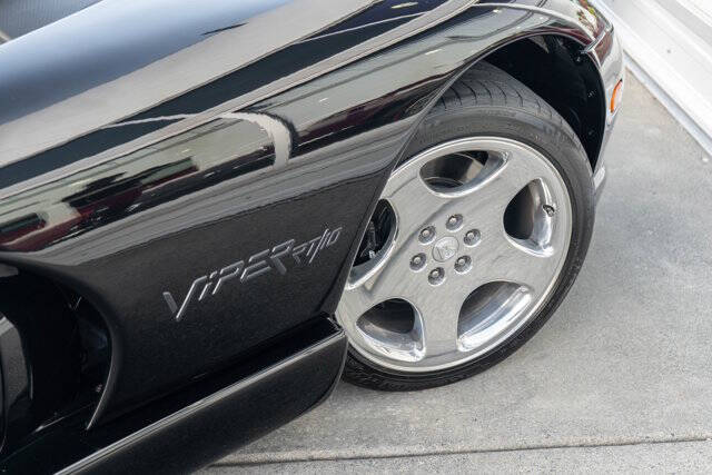 2000 Dodge Viper 31