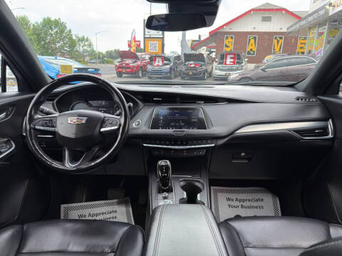 2021 Cadillac XT4 Premium Luxury