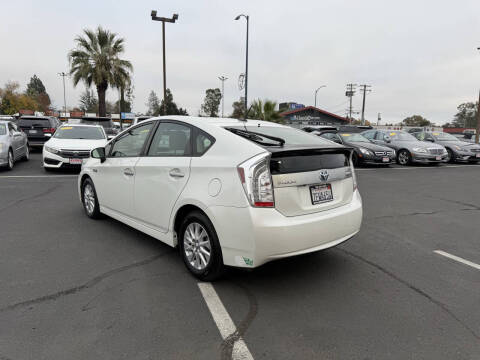 2014 Toyota Prius Plug-in Hybrid