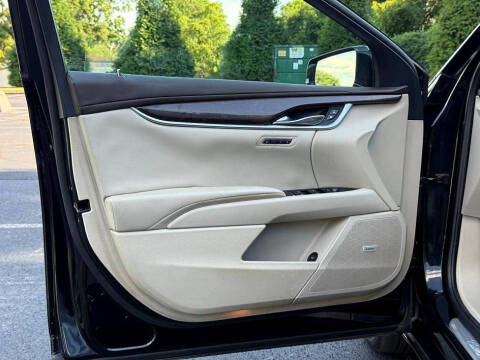 2013 Cadillac XTS Luxury Collection