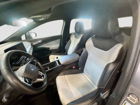 2023 Volkswagen ID.4 Pro