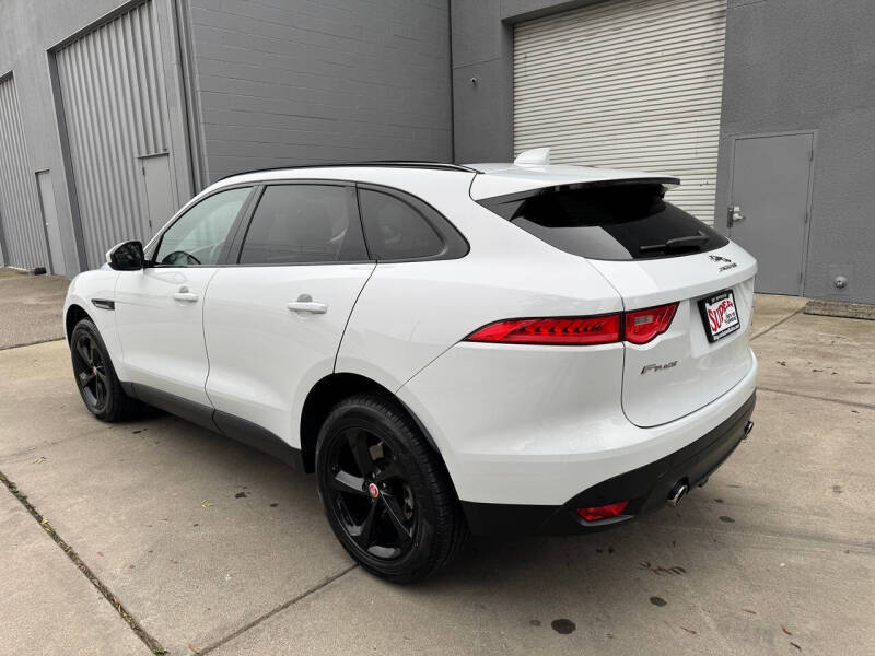 2017 Jaguar F-PACE 35t Prestige