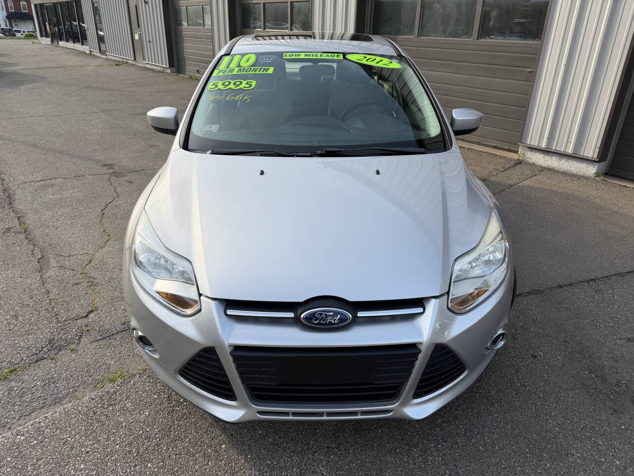 Silver 2012 Ford Focus SE SE 4dr Sedan 2