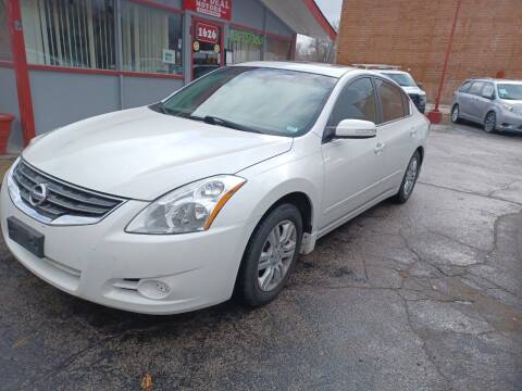 2011 Nissan Altima for sale at Best Deal Motors in Saint Charles MO