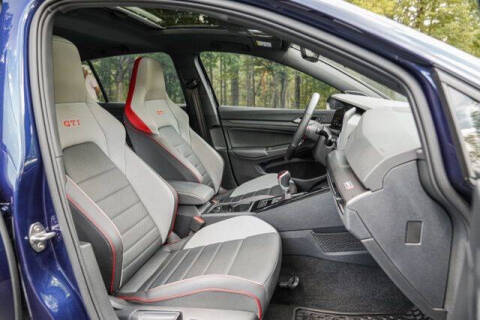 2024 Volkswagen Golf GTI 380 SE