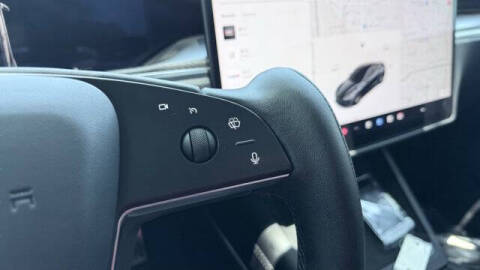 2025 Tesla Model S Plaid