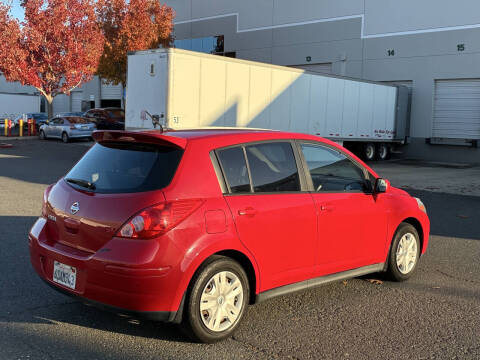 2011 Nissan Versa 1.8 S