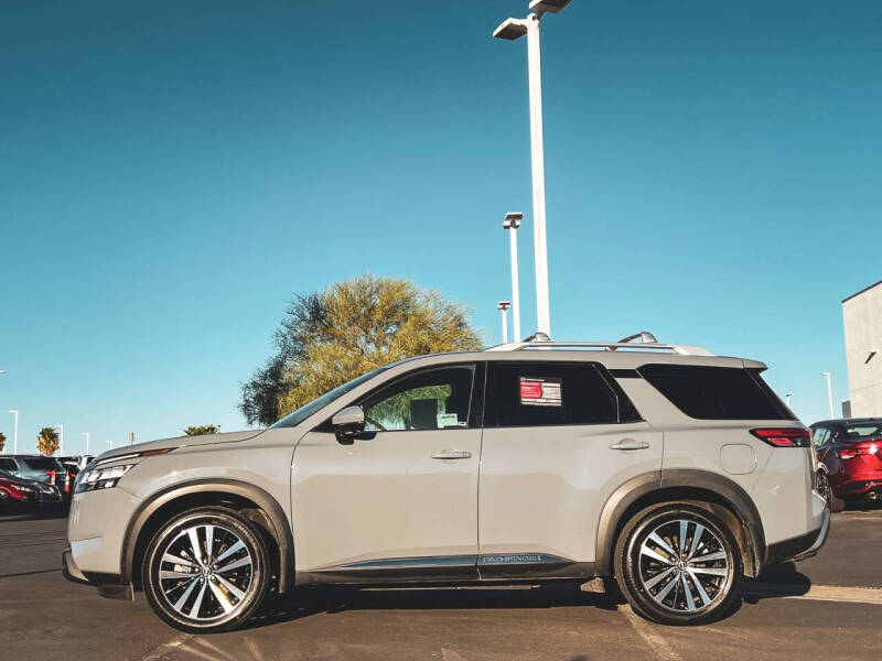 2024 Nissan Pathfinder Platinum