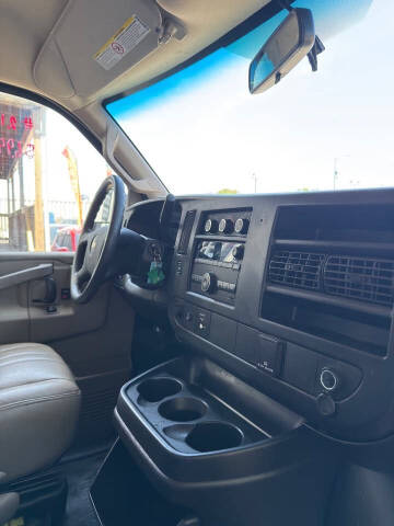 2017 Chevrolet Express 2500