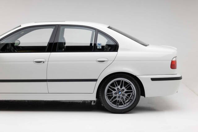 2001 BMW M5