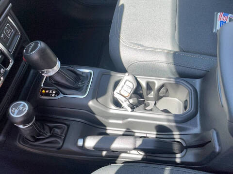 2024 Jeep Gladiator Sport