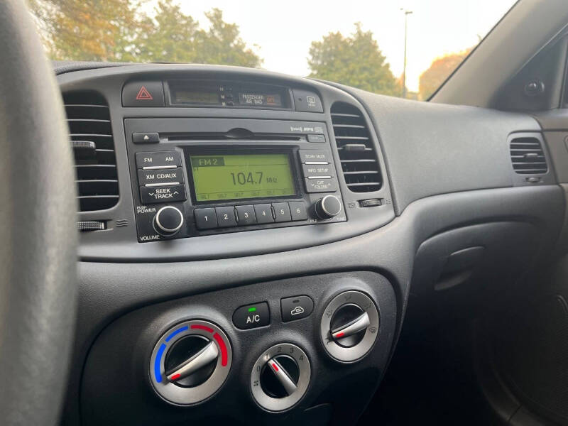 2009 Hyundai Accent GS