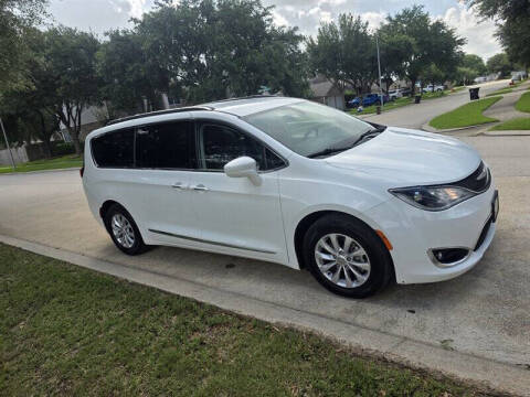 2019 Chrysler Pacifica Touring L