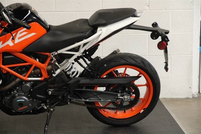 2017 KTM Duke 390