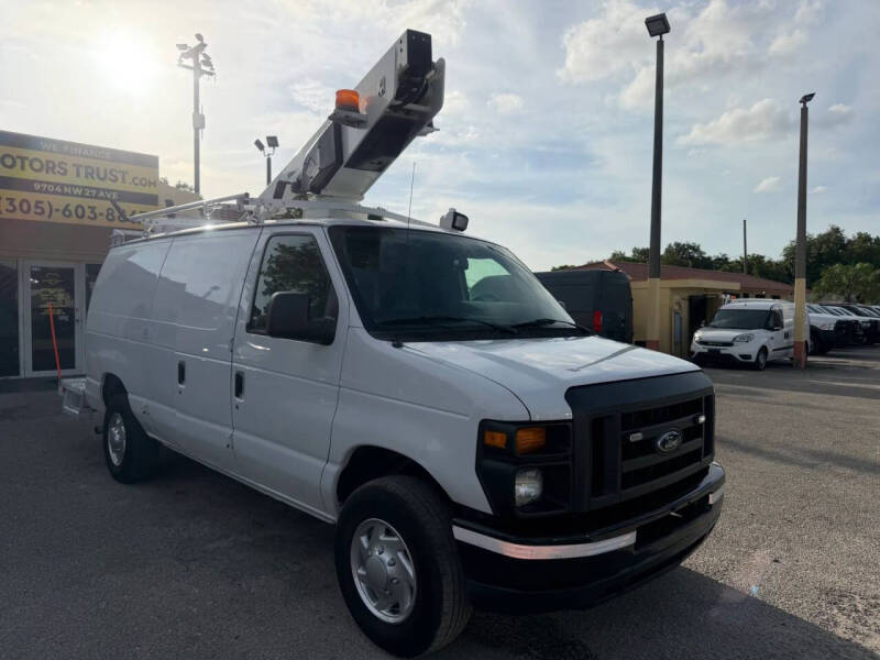2013 Ford E-Series E-350 SD