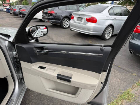 2006 Chrysler 300 SRT-8