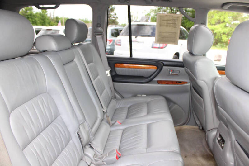2005 Lexus LX 470