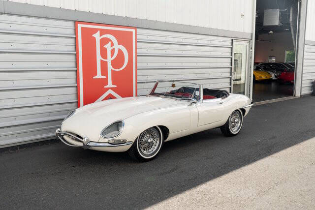 1966 Jaguar E-Type 40