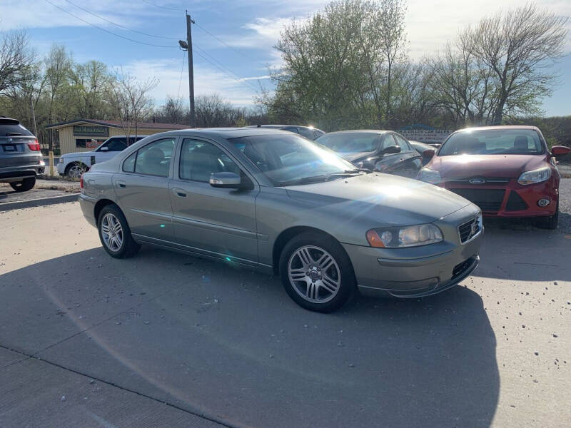 2007 Volvo S60 for sale at Dutch and Dillon Car Sales in Lee's Summit MO