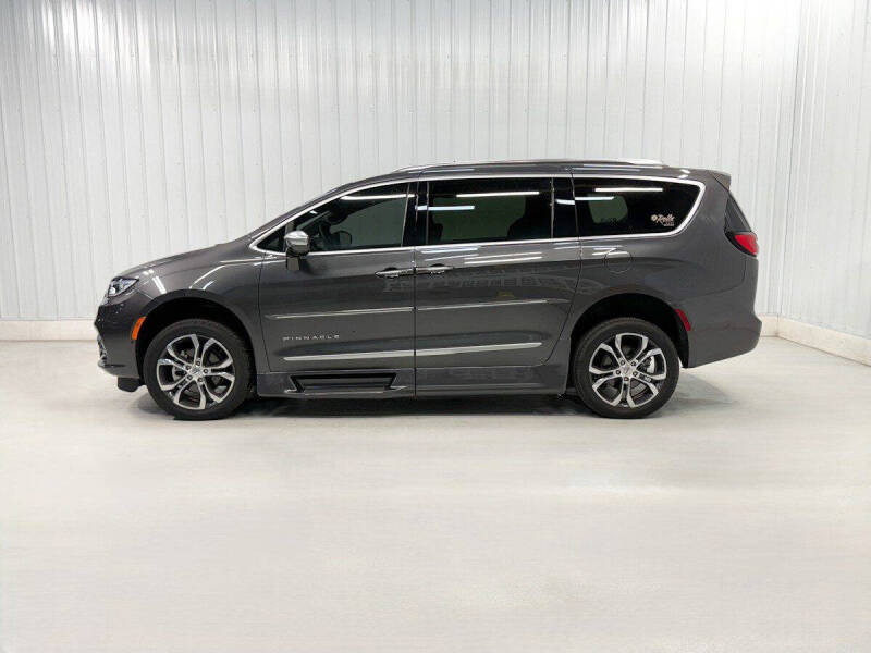 2022 Chrysler Pacifica Pinnacle