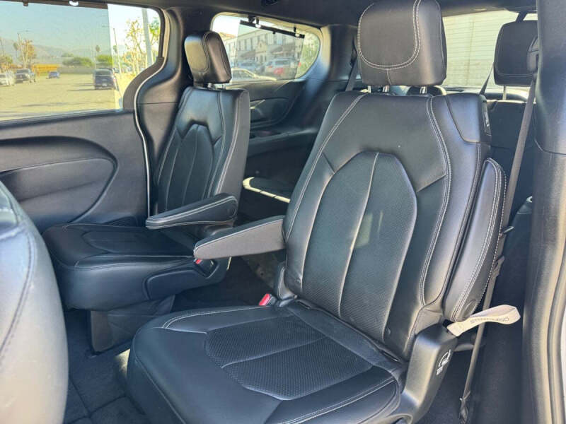 2020 Chrysler Pacifica Launch Edition