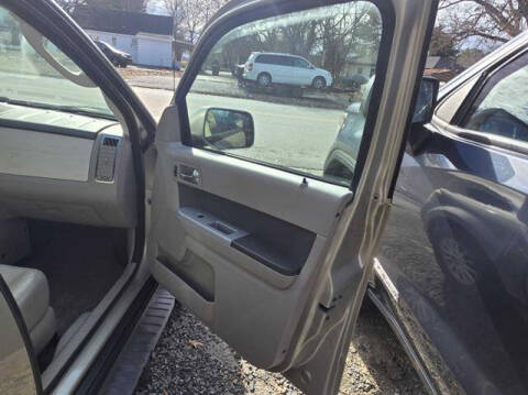 2011 Mercury Mariner Premier I4