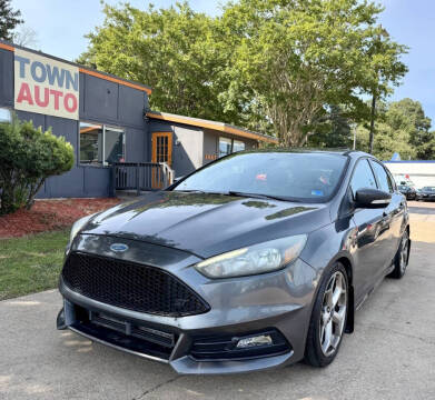 2017 Ford Focus ST Photo