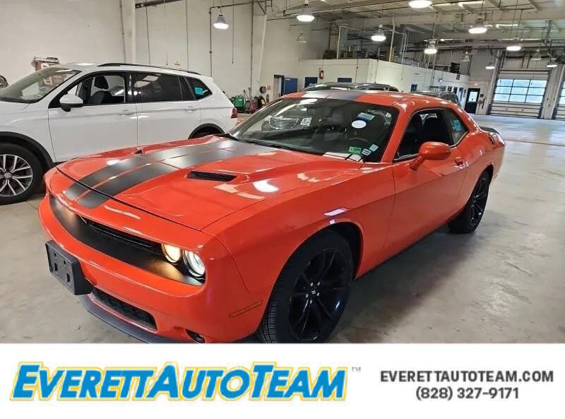 2018 Dodge Challenger SXT Plus