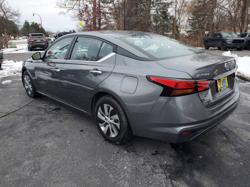 2022 Nissan Altima 2.5 S