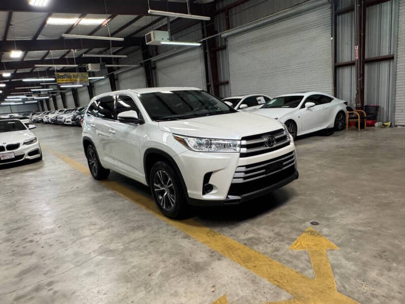 2017 Toyota Highlander LE