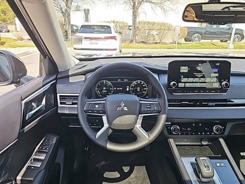 2025 Mitsubishi Outlander PHEV SEL