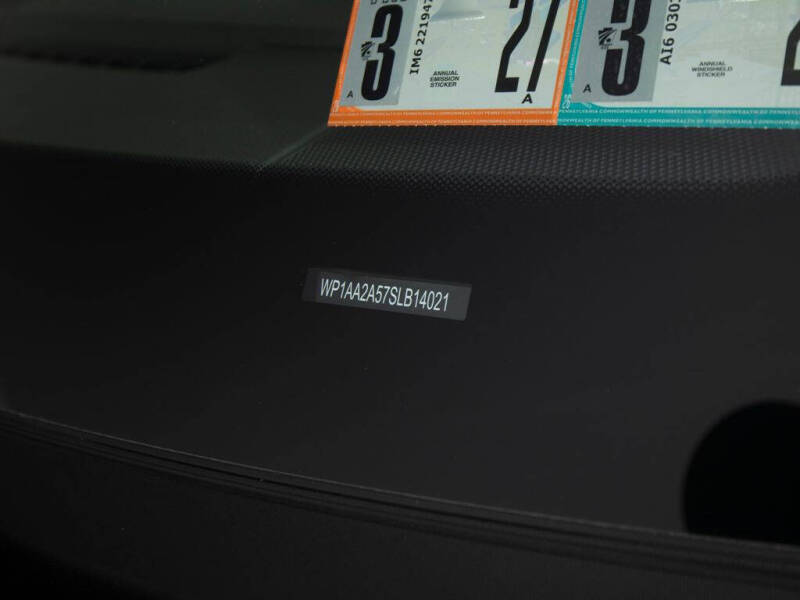 2025 Porsche Macan