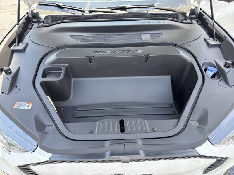 2025 Ford Mustang Mach-E Select