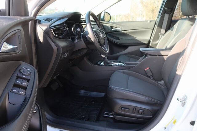 2022 Buick Encore GX Select